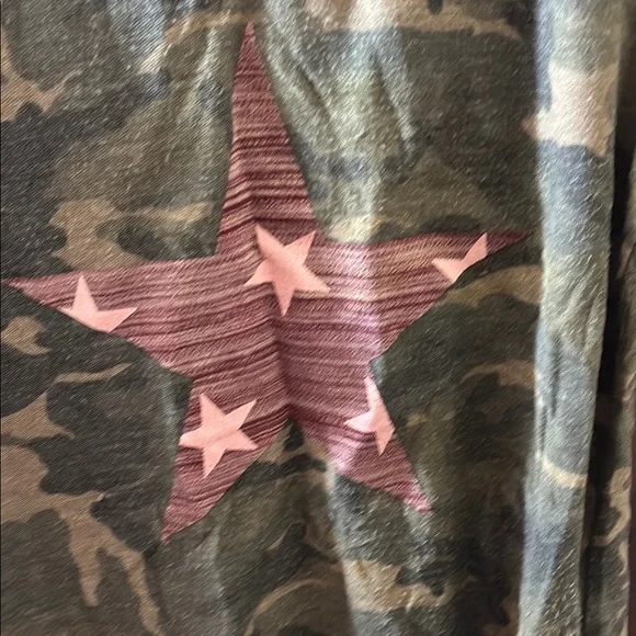 Camo Star T-Shirt size 2xl - Picture 2 of 4